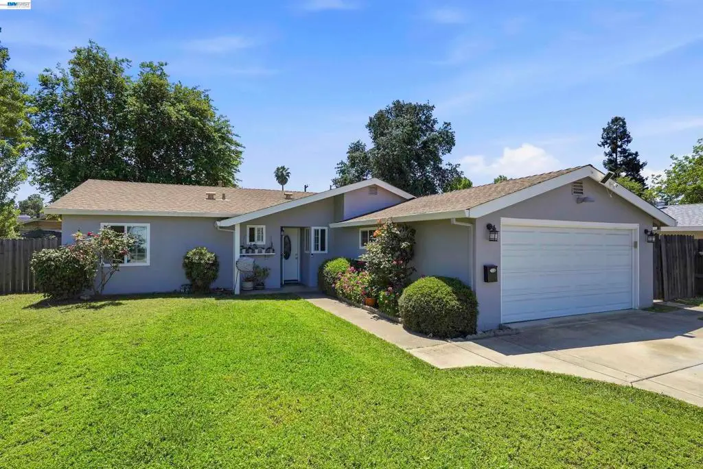 4546 Freeway Cir, Sacramento, CA 95841 - #1