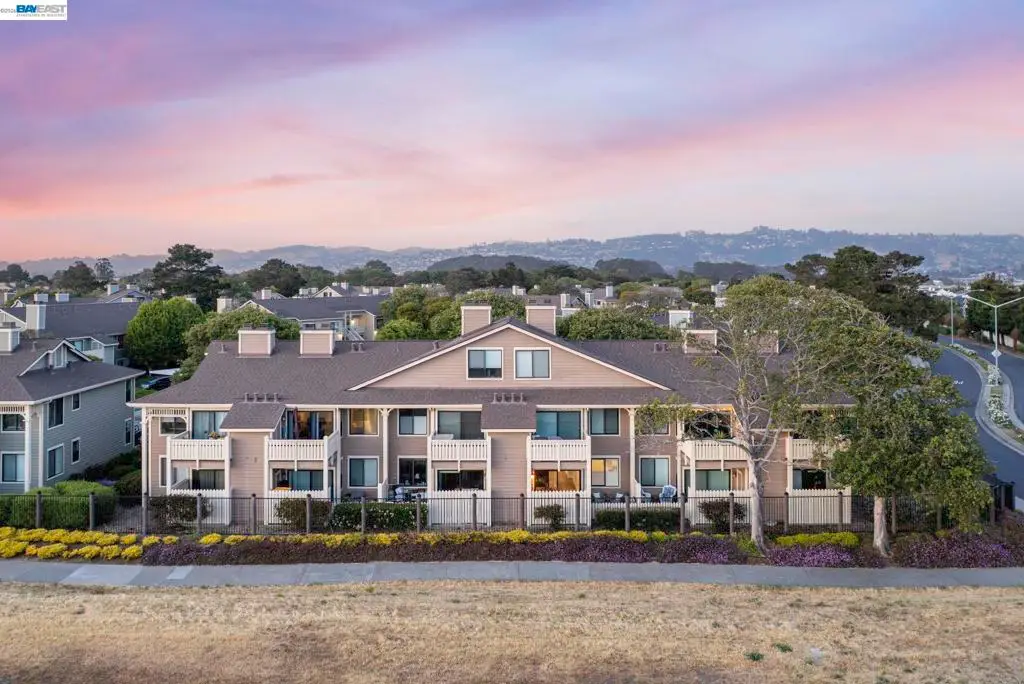 197 Lakeshore Ct, Richmond, CA 94804 - #1