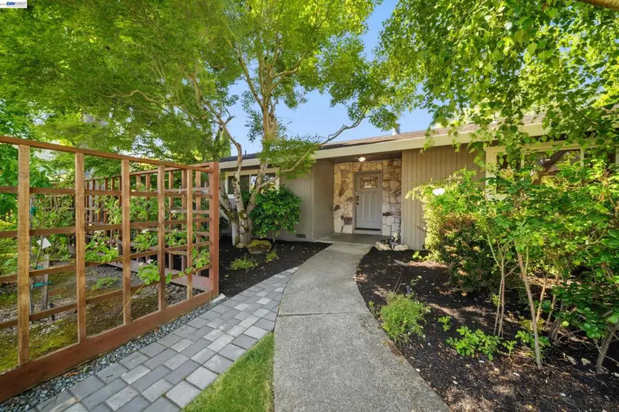102 Brookfield Dr, Moraga, CA 94556 - #3