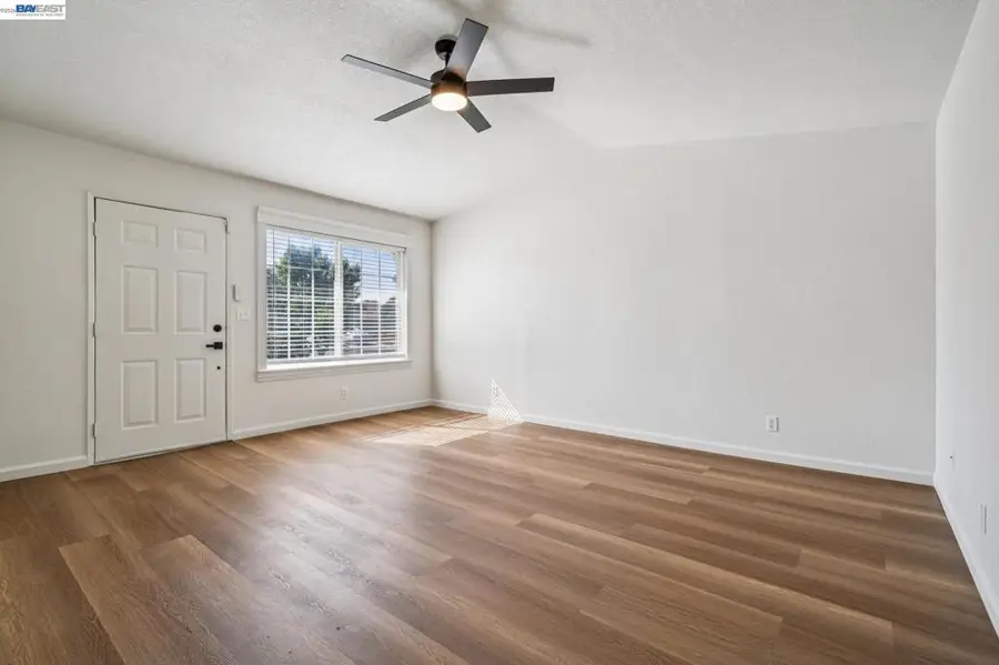 554 Chestnut Ave, Tracy, CA 95376 - #3
