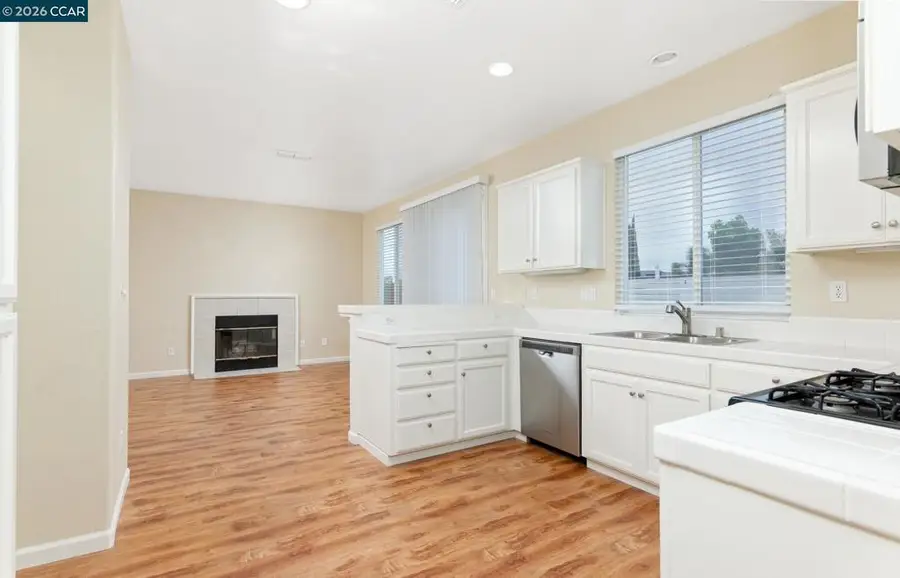 2939 Kennsington Ln, Tracy, CA 95377 - #3