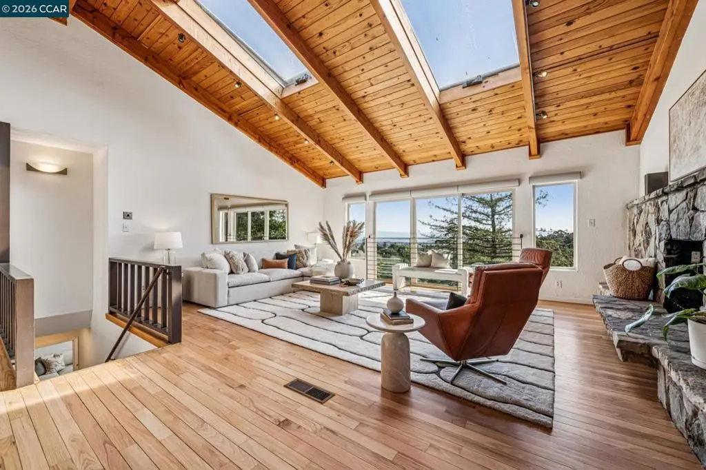 3203 Monterey Blvd, Oakland, CA 94602 - #1