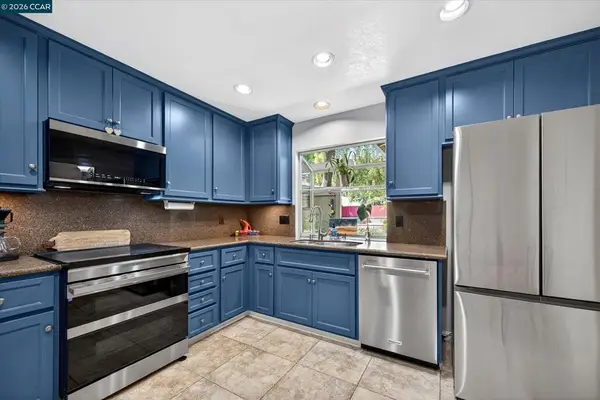 1892 London Dr, Benicia, CA 94510