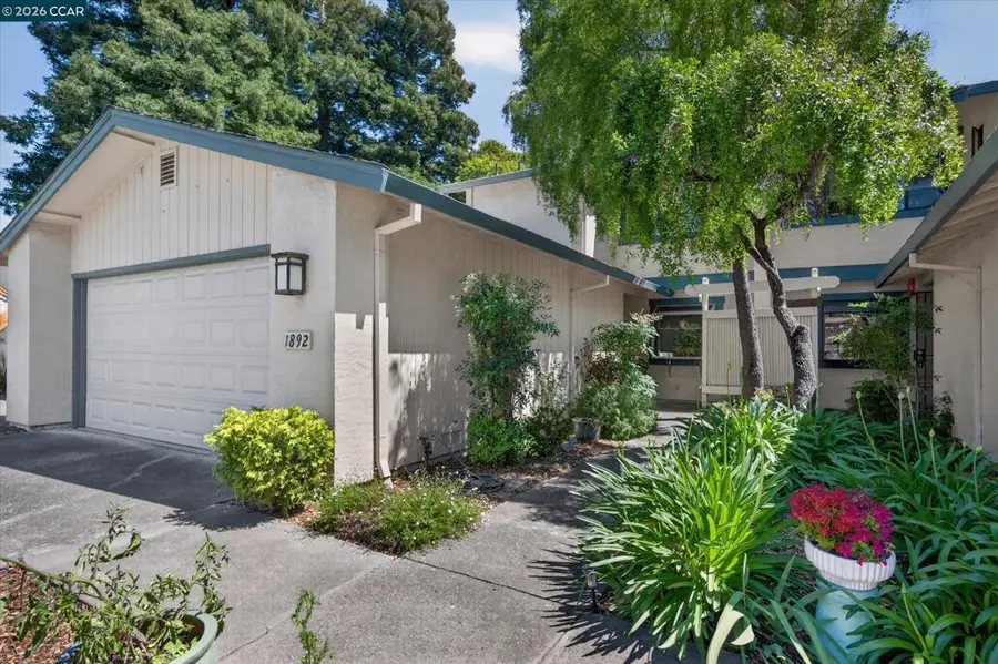 1892 London Dr, Benicia, CA 94510 - #2