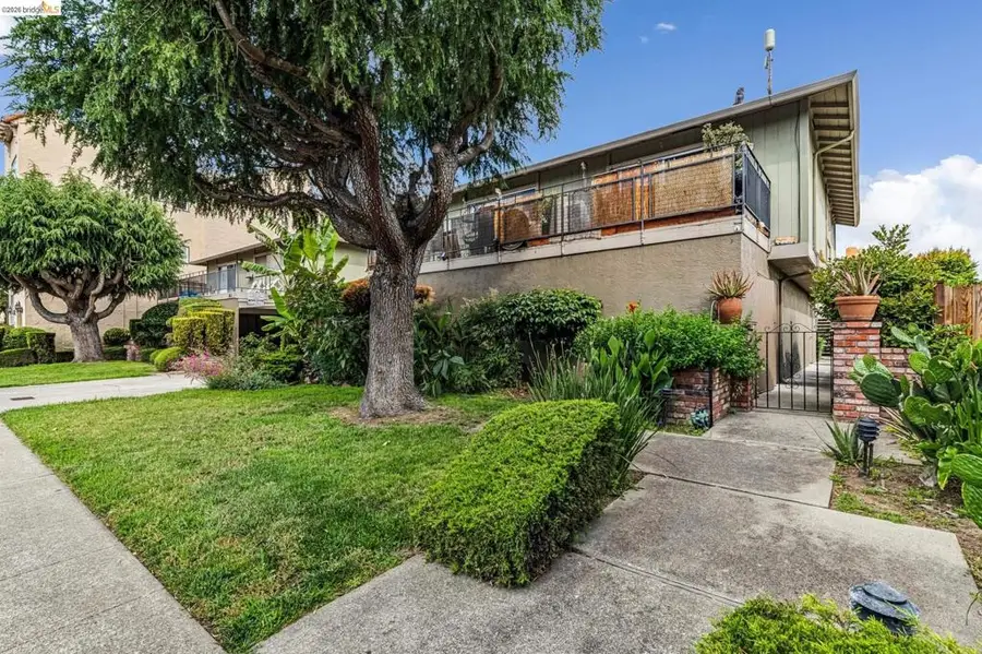 76 Oakes Blvd., San Leandro, CA 94577 - #2