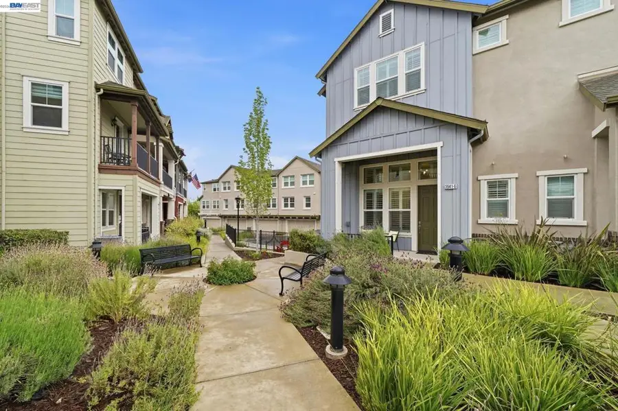 3941 Portola Cmn #4, Livermore, CA 94551 - #3