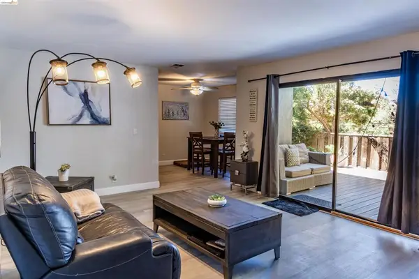 900 Cambridge Dr #31, Benicia, CA 94510