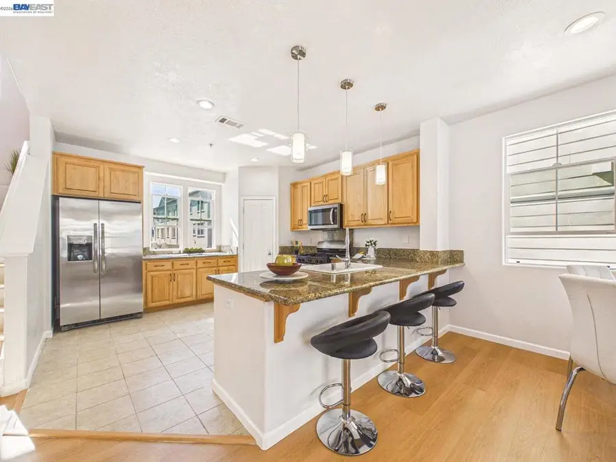 511 Summer Ln, Richmond, CA 94806 - #2