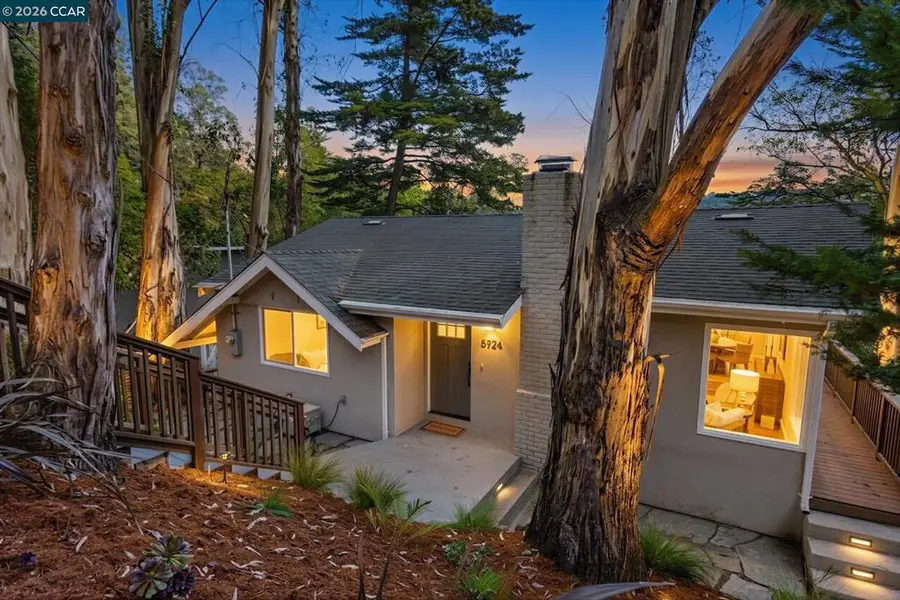 5924 Balboa Dr, Oakland, CA 94611 - #2