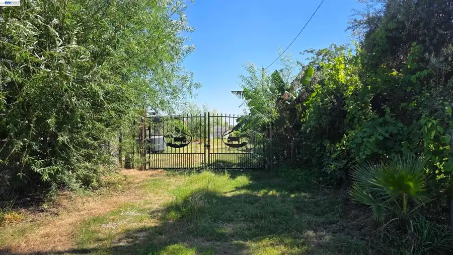 3541 Howsley Road, Pleasant Grove, CA 95668 - #2