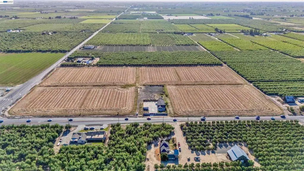 5825 Geer Rd, Hughson, CA 95326 - #1