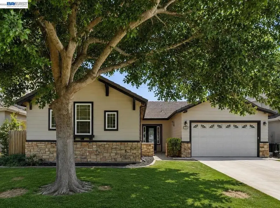 530 Seaport Village Drive, Livingston, CA 95334 - #2