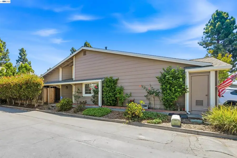 2402 Heathrow Ln, San Leandro, CA 94577 - #2