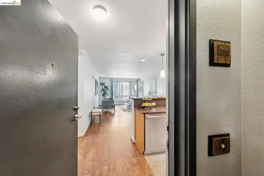 1511 Jefferson St #PH 12, Oakland, CA 94612 - #2