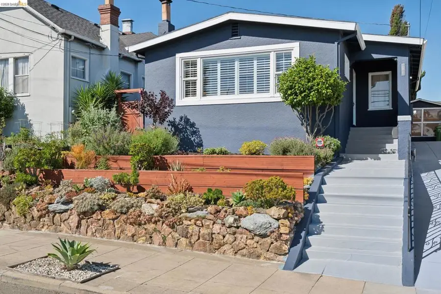 5208 Trask St, Oakland, CA 94601 - #2
