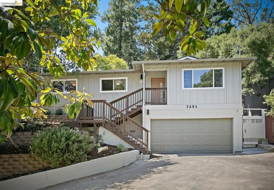 7253 Sayre Dr, Oakland, CA 94611 - #3