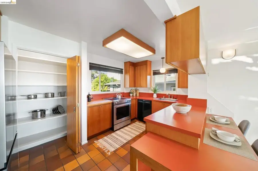 24 Arlington Ave., Kensington, CA 94707 - #3