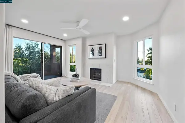 3751 Harrison Street #301, Oakland, CA 94611