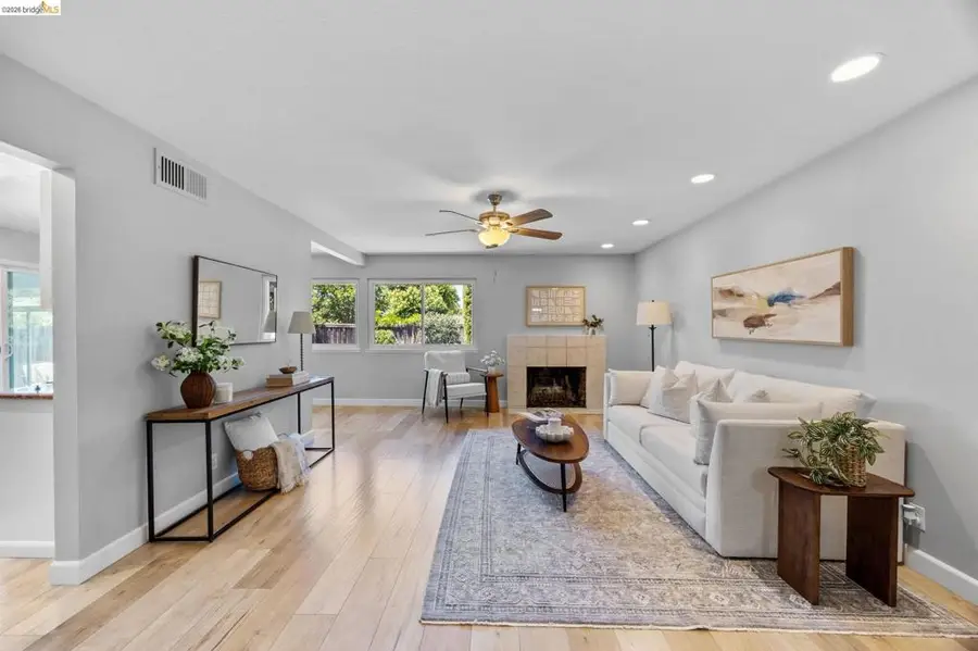 2715 Lyon Cir, Concord, CA 94518 - #3