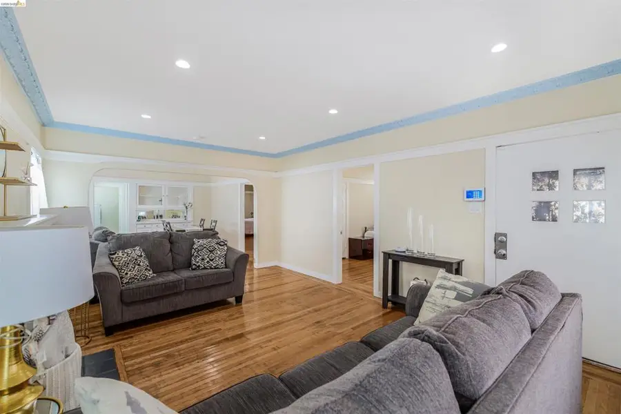 6007 San Pablo Ave, Oakland, CA 94608 - #3