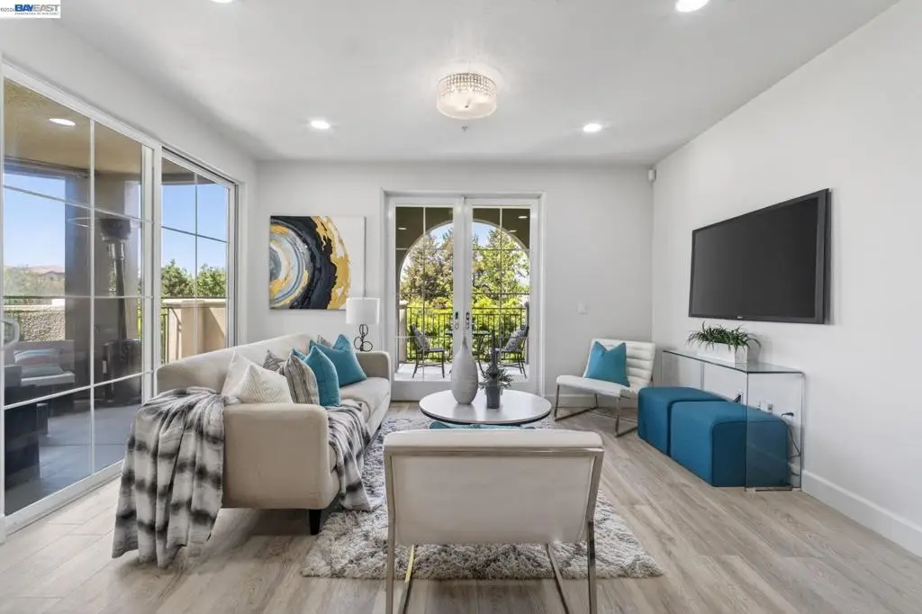600 S Abel St #214, Milpitas, CA 95035 - #1
