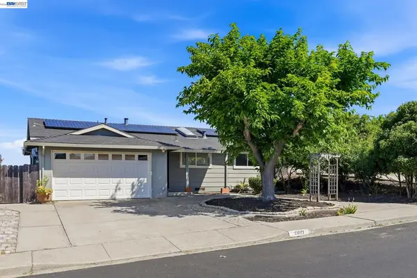 2071 Cypress Ave, San Pablo, CA 94806