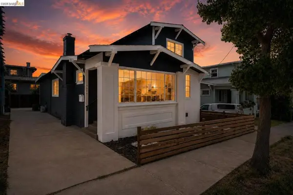 4006 Carrington St, Oakland, CA 94601