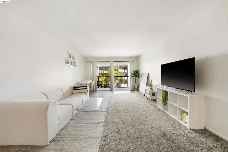 960 Shorepoint Court #214, Alameda, CA 94501 - #3