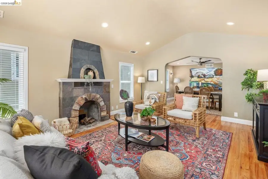 7523 Outlook Ave, Oakland, CA 94605 - #3