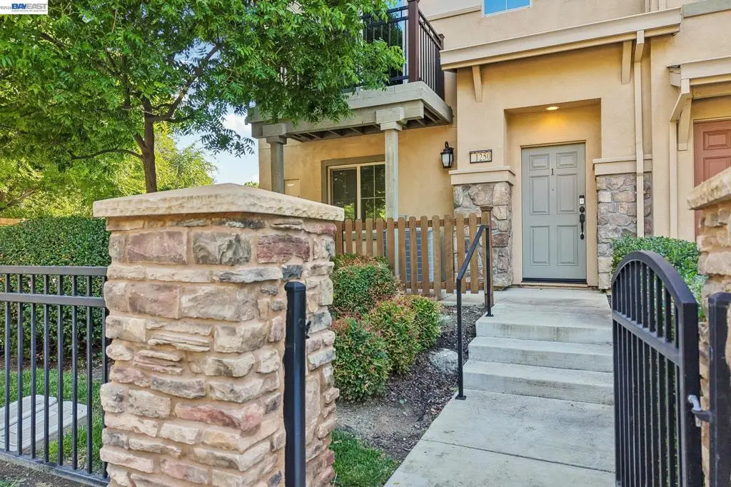1250 Detroit Ave #1, Concord, CA 94520 - #1