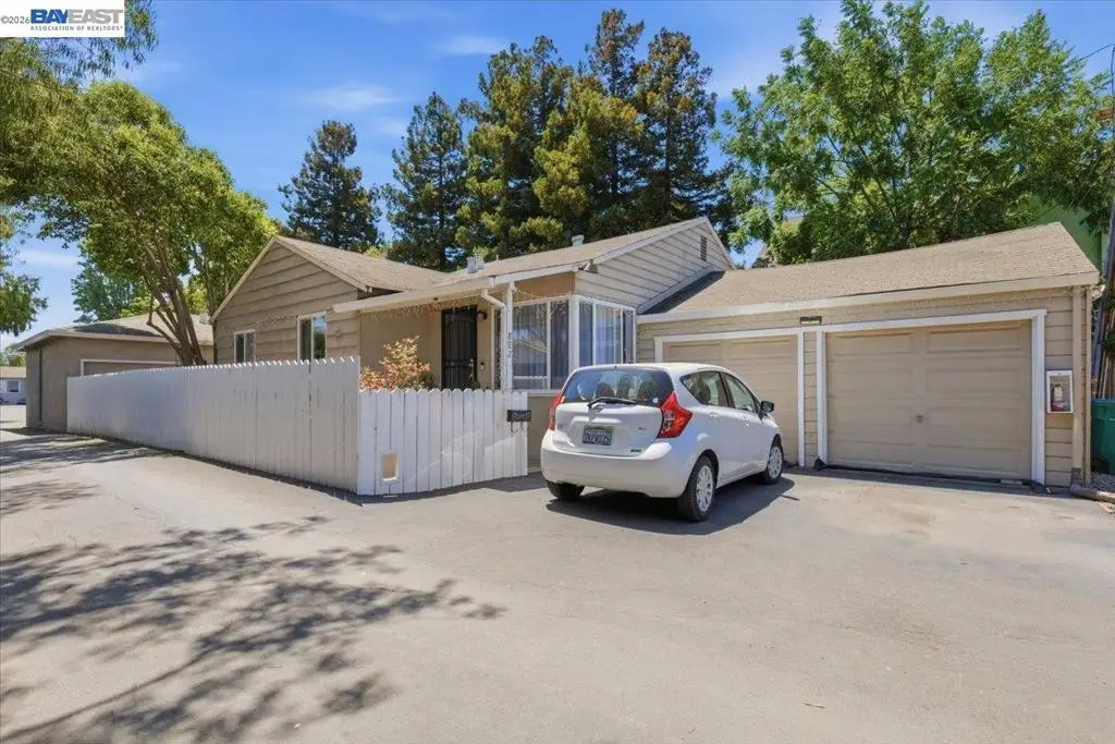 882 W Tennyson Rd, Hayward, CA 94544 - #1