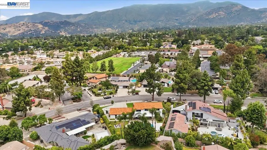 2276 Kemper Ave, Claremont, CA 91711 - #2