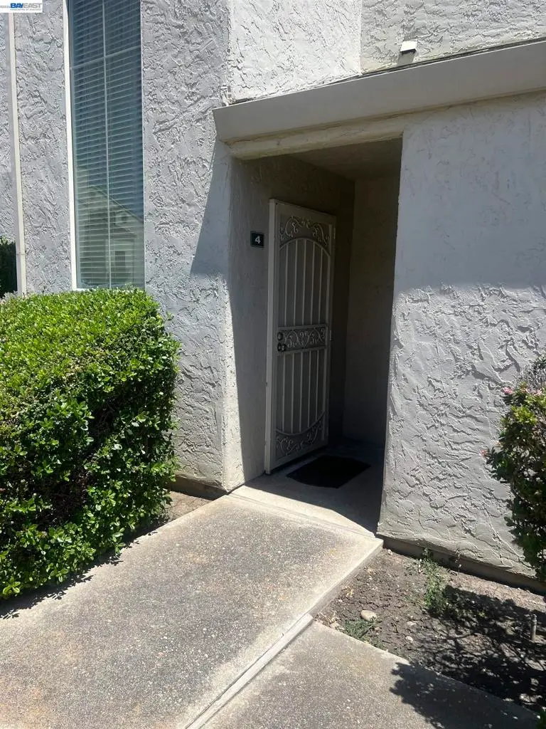 999 Porter Ave #4, Stockton, CA 95207 - #2