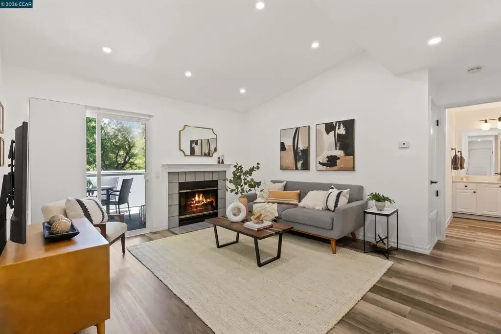 760 Canyon Oaks Dr #H, Oakland, CA 94605 - #1
