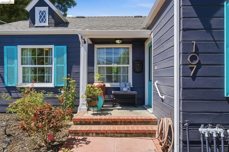107 Covington St, Oakland, CA 94605 - #2