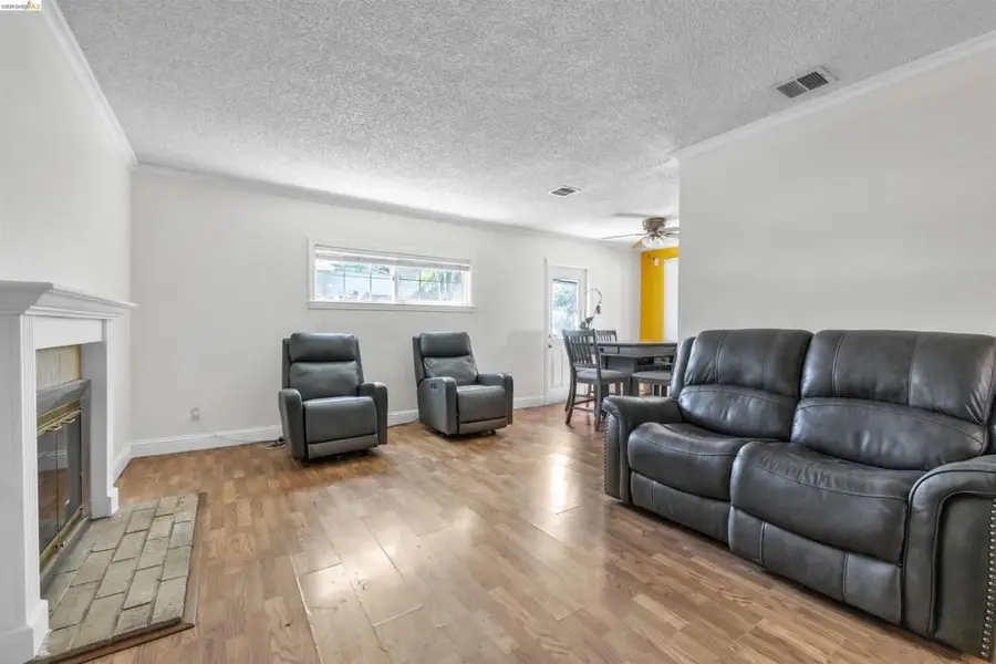 2631 Mayfair Ave, Concord, CA 94520 - #3