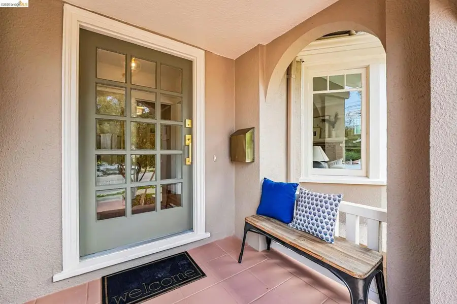 5826 Virmar Ave, Oakland, CA 94618 - #3