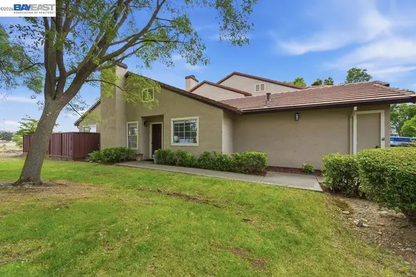 1379 Chateau Cmn, Livermore, CA 94550