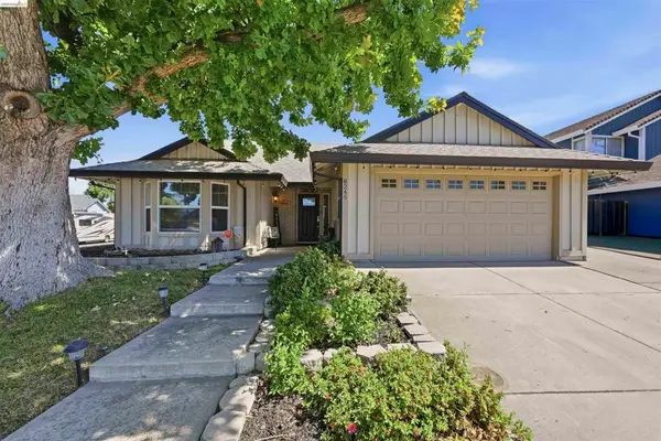 8245 Auberry Dr, Sacramento, CA 95828