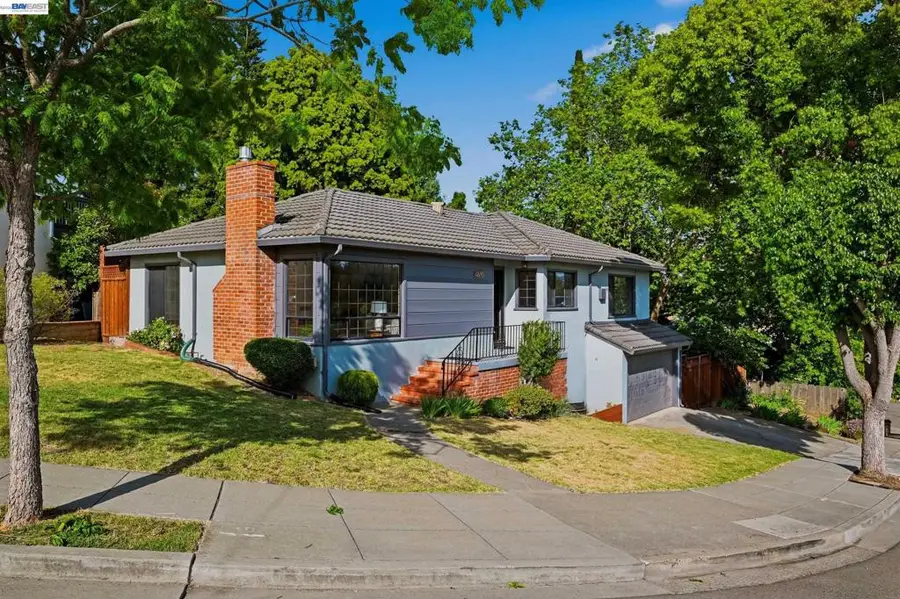 4880 Mancini Dr, Castro Valley, CA 94546 - #2