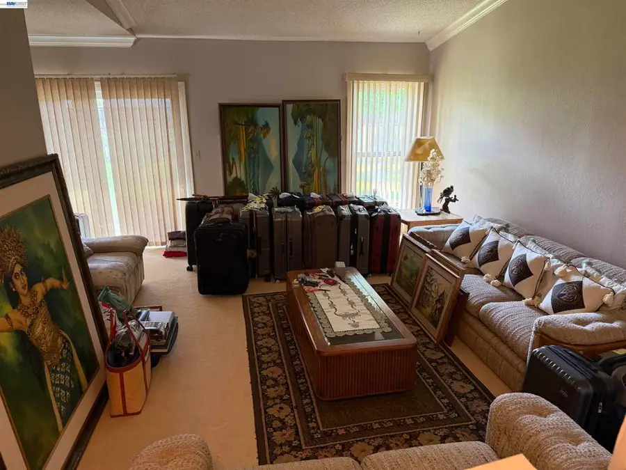 950 Lobos Ct., Manteca, CA 95336 - #3