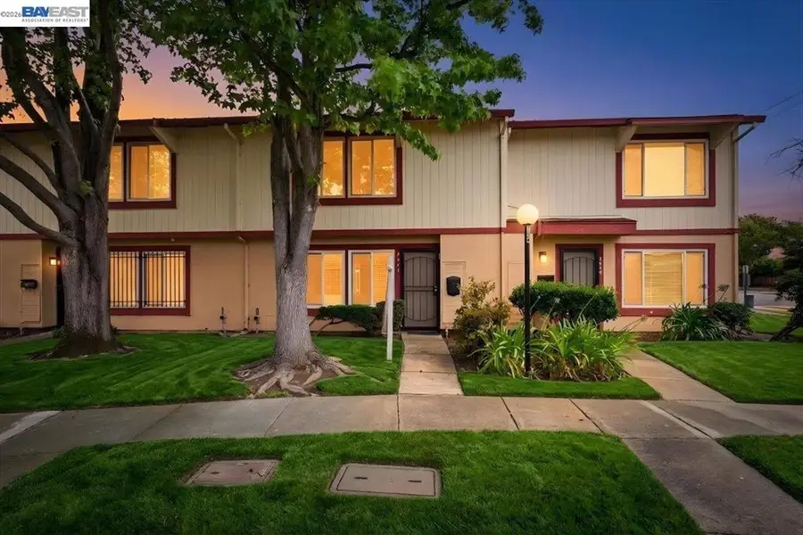 2465 Arf Ave, Hayward, CA 94545 - #2