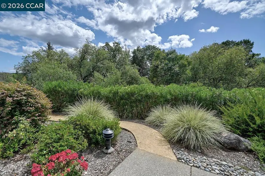 1726 Comstock Dr, Walnut Creek, CA 94595 - #2