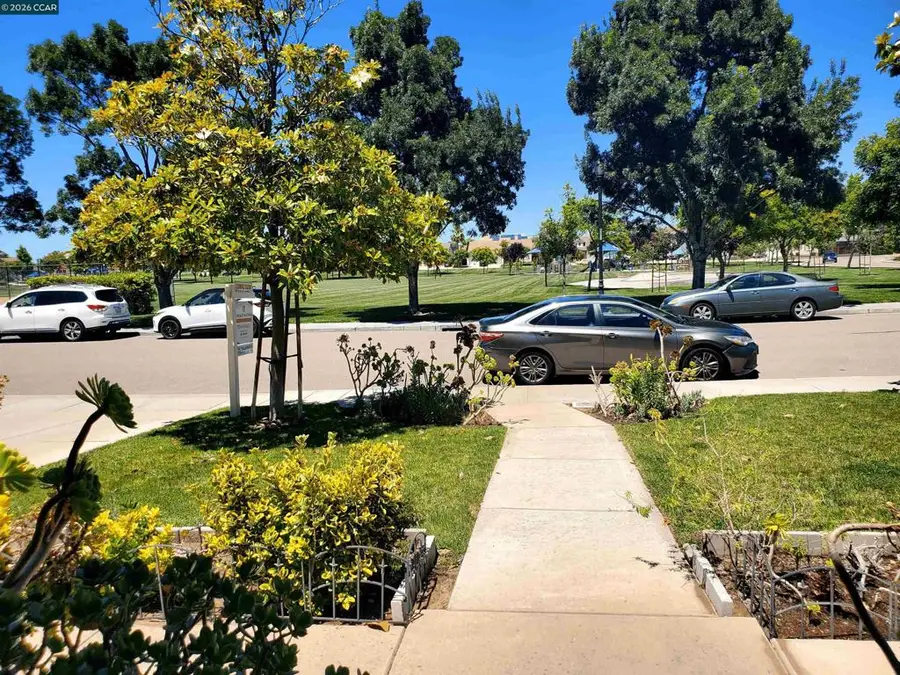 5370 Daffodil Dr, Oakley, CA 94561 - #3
