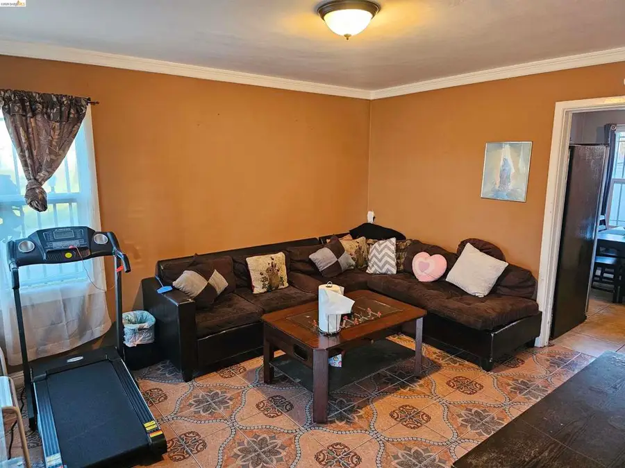 154 West Chanslor Ave, Richmond, CA 94801 - #2