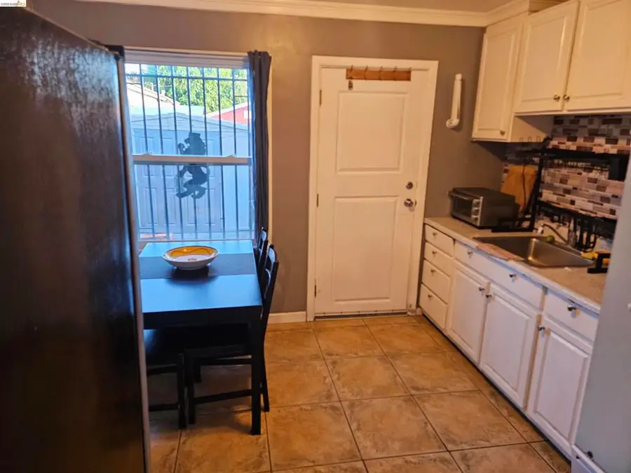 154 West Chanslor Ave, Richmond, CA 94801 - #3