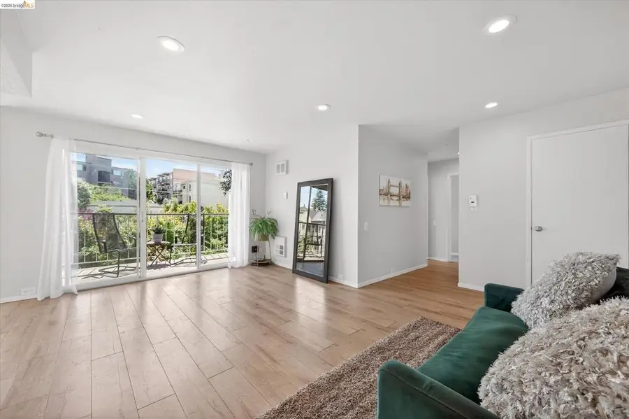365 Perkins St #201, Oakland, CA 94610 - #2