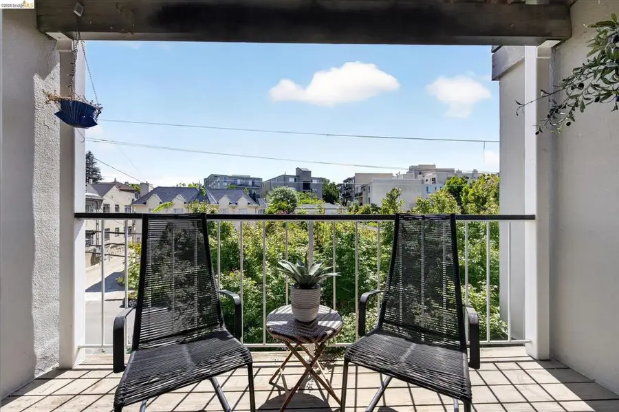 365 Perkins St #201, Oakland, CA 94610 - #3