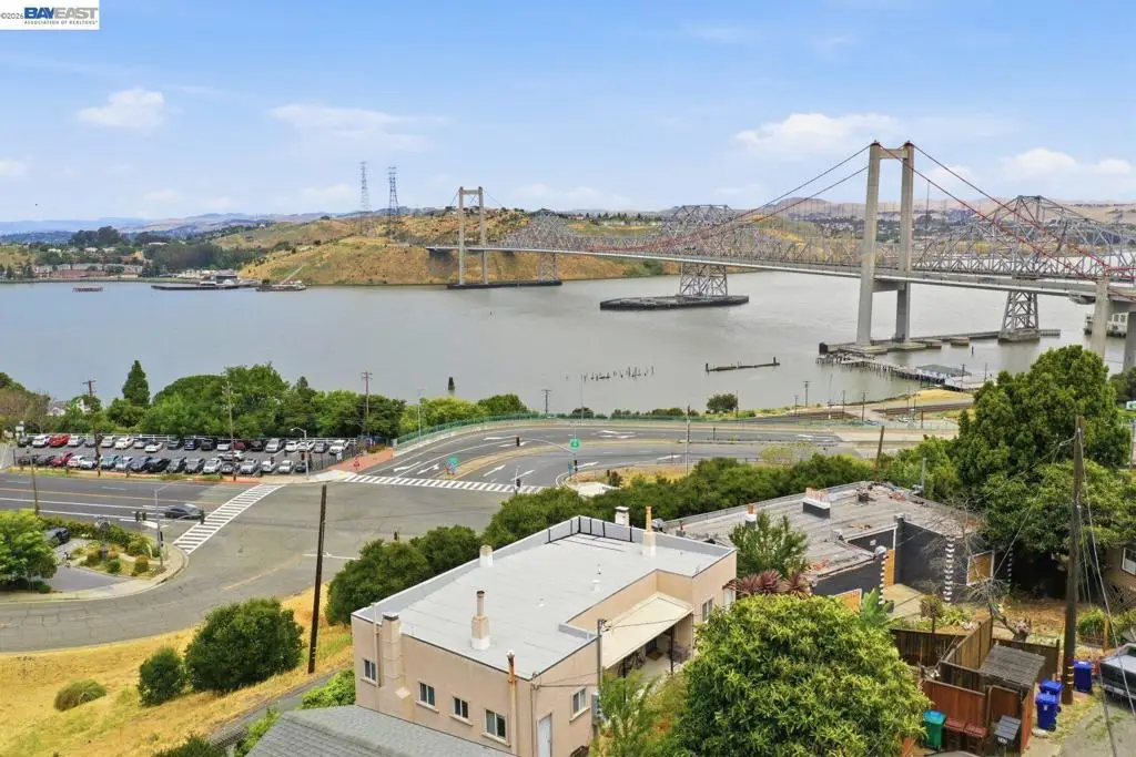 242 Kendall Ave, Crockett, CA 94525 - #1