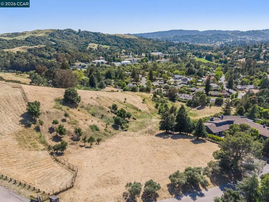 1966 Joseph Dr, Moraga, CA 94556 - #2